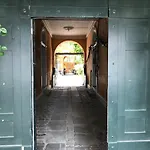 Balkon Med Udsigt Midt I Kobenhavn