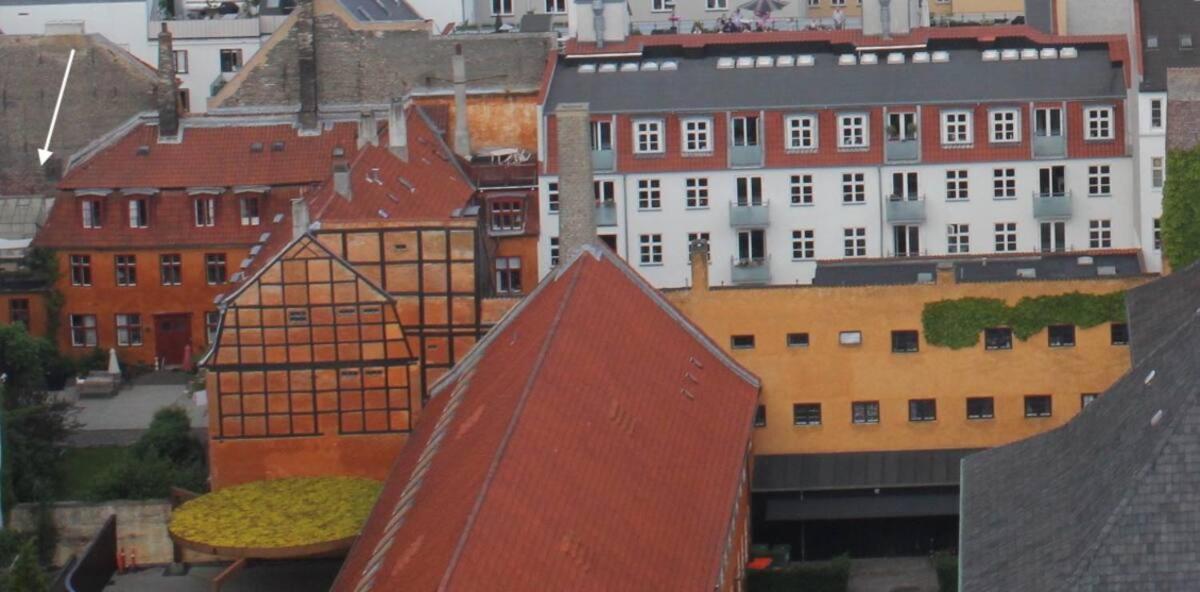 Balkon Med Udsigt Midt I *