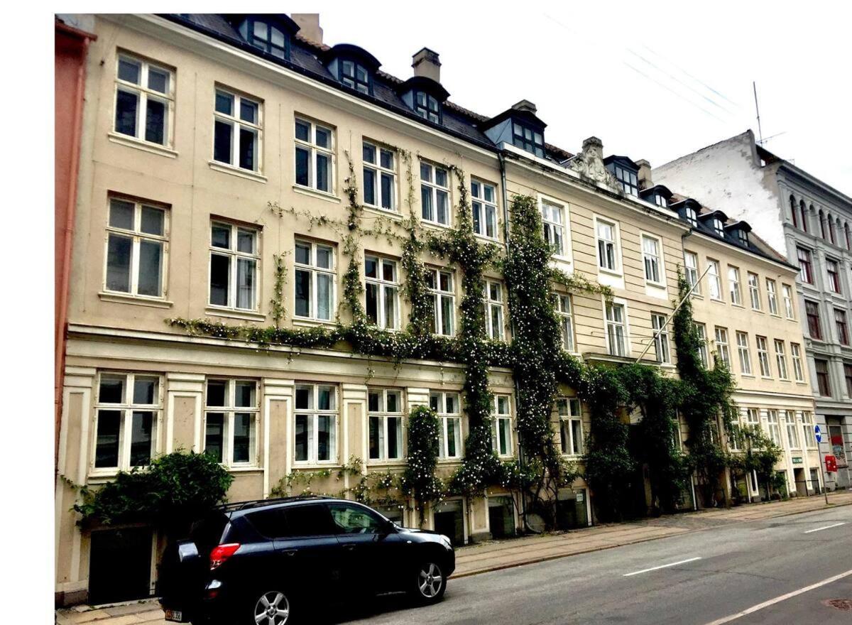 Apartment Balkon Med Udsigt Midt I *