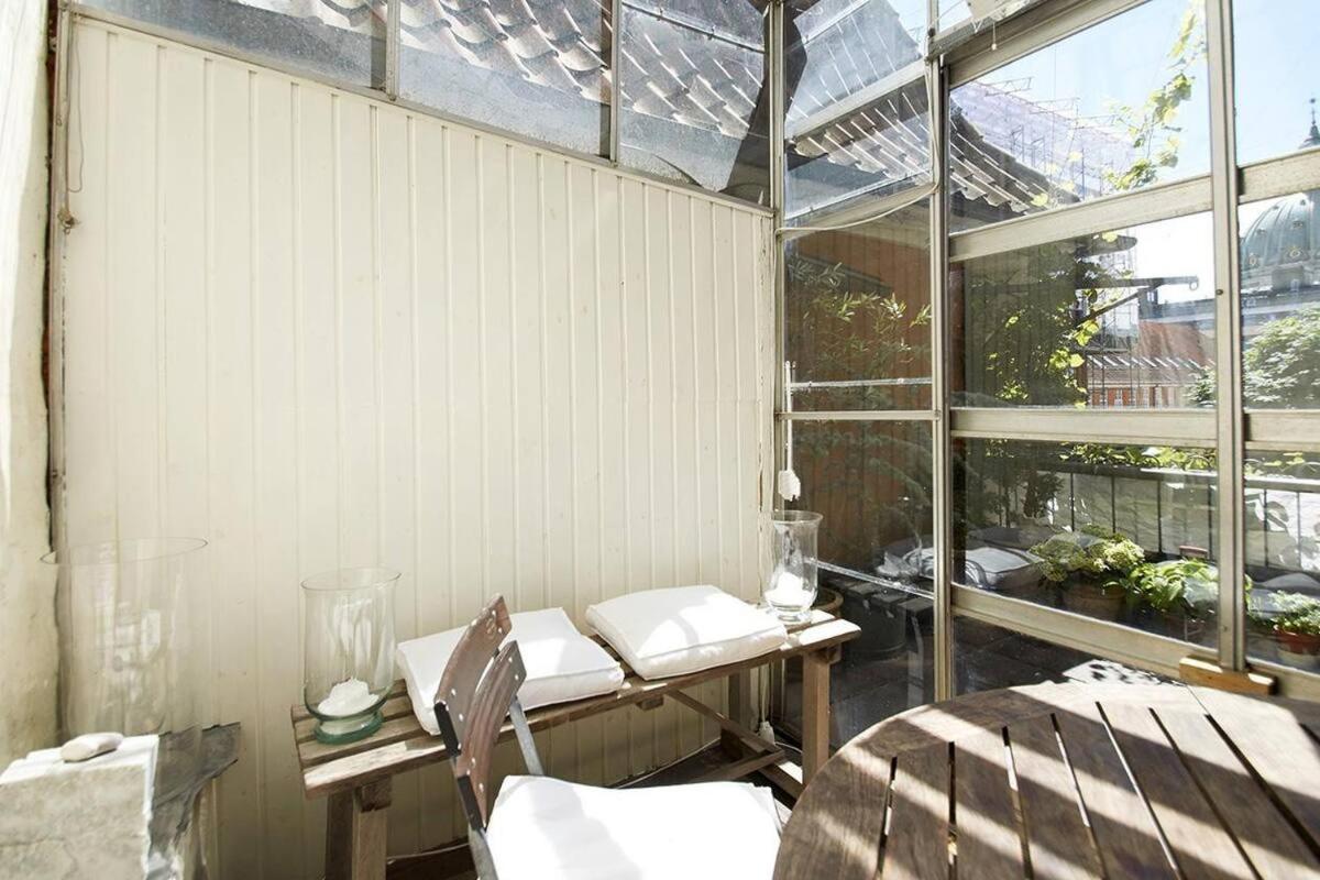 Balkon Med Udsigt Midt I